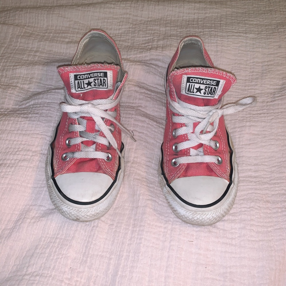 pink Converse